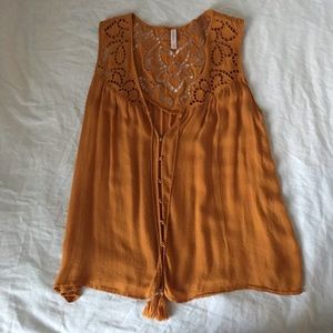 Thin Yellow Summer Vest Thing?